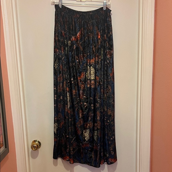 Cora Moon Bird Print Camisole and Slit Skirt Set - Picture 7 of 8